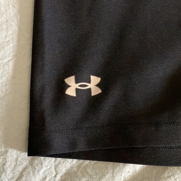 Women's HeatGear® Bike Shorts - Picture 3 of 5